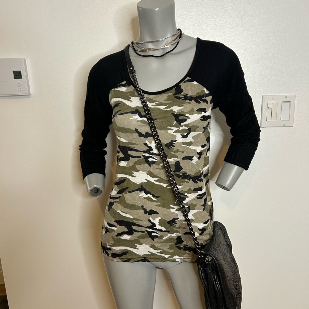 Candy Couture Camouflage 3/4 Sleeve Top❤️S